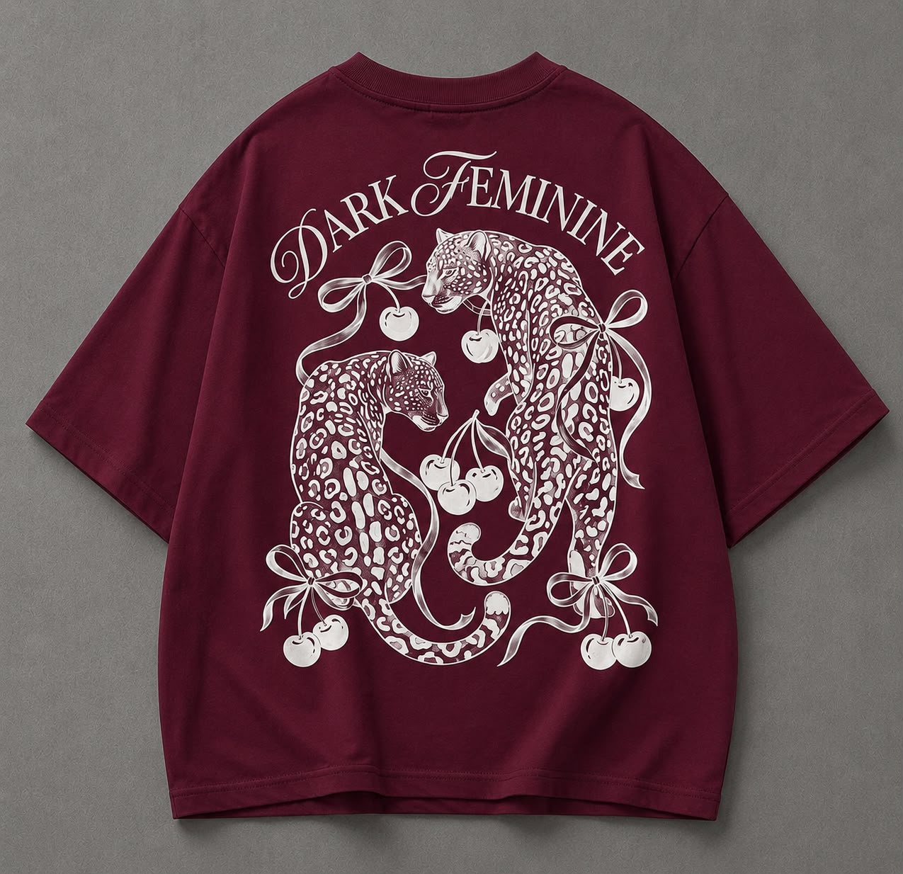 T-SHIRT DARK FEMININE